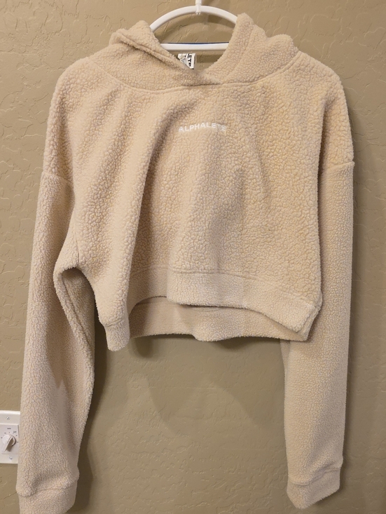 Alphalete Tops - NWOT Alphalete Beige Cropped Sherpa Hoodie